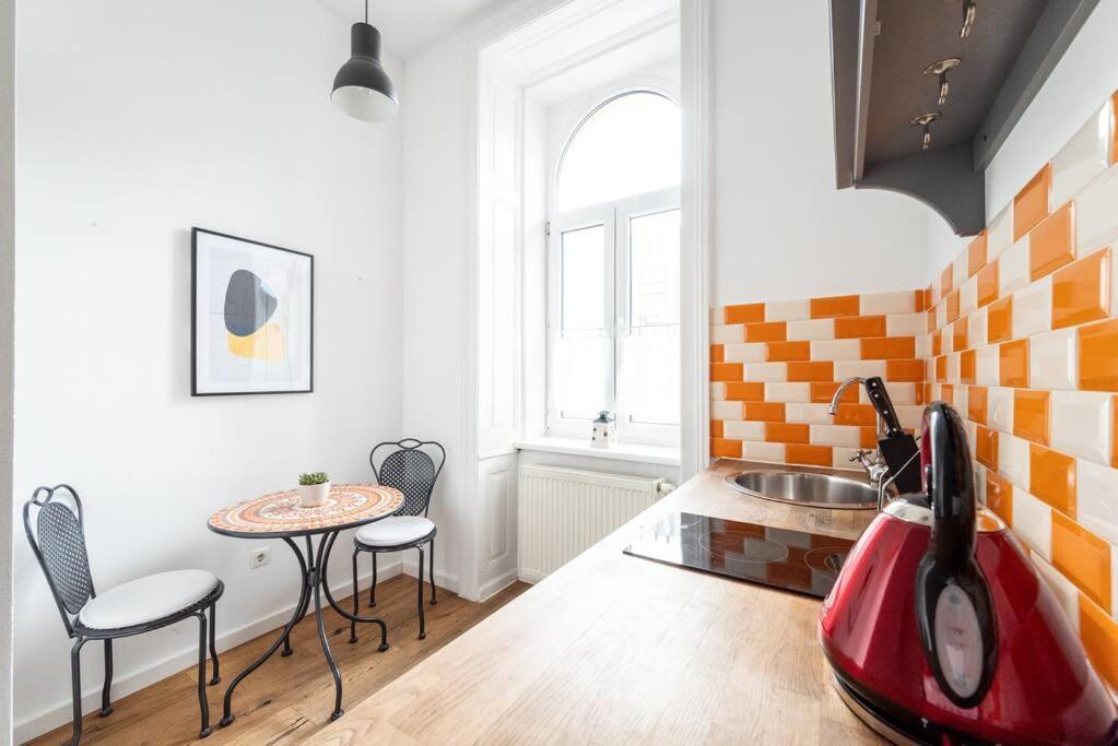 Lite 1Br Near Metro & Center By Hm Lejlighed Wien Eksteriør billede